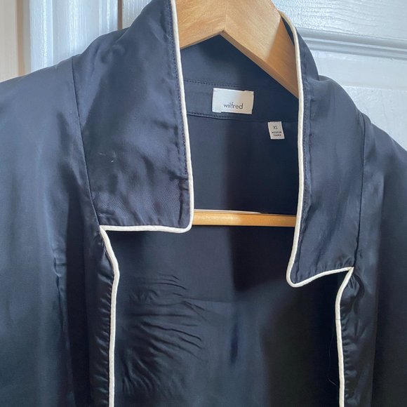 Black Aritzia Wrap Top with White Piping - Picture 3 of 9